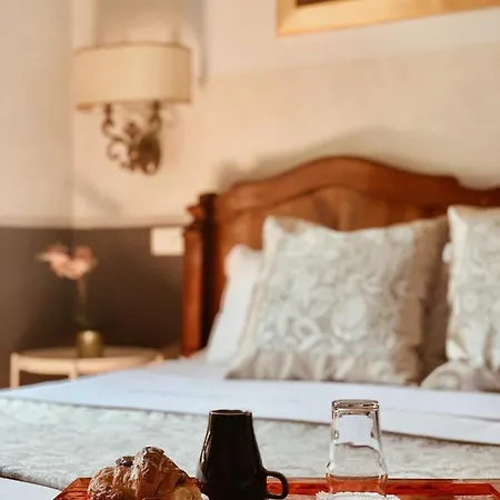 Bed & Breakfast Residenza Sciarra Rome