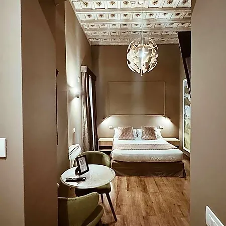 Residenza Sciarra Bed & Breakfast 4*