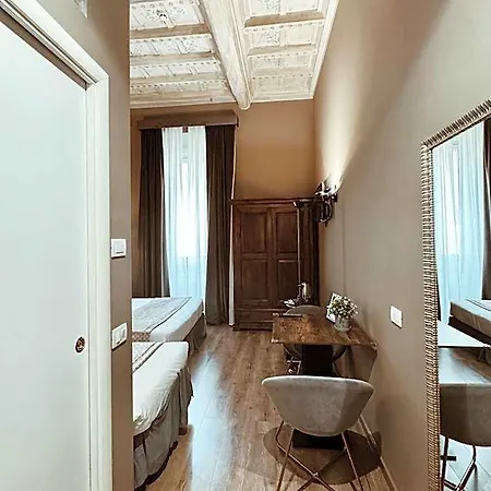 Bed & Breakfast Residenza Sciarra 4*