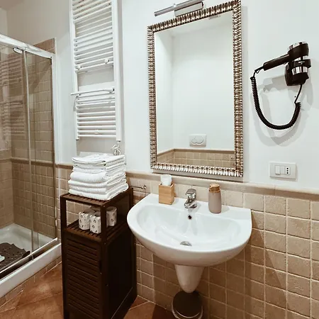 Residenza Sciarra Bed & Breakfast 4*