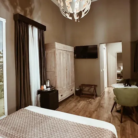 Bed & Breakfast Residenza Sciarra 4*