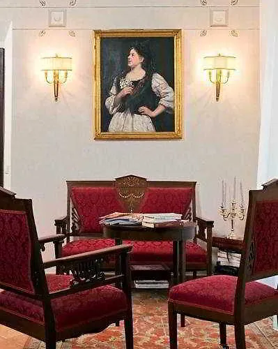 ベッド・アンド・ブレックファスト Residenza Sciarra 4*