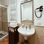 Residenza Sciarra Bed & Breakfast 4*