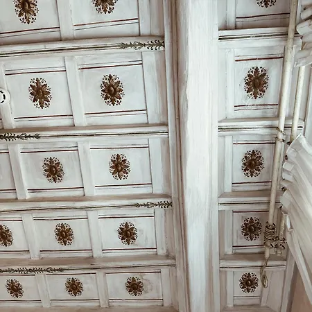 Bed & Breakfast Residenza Sciarra Suites 4*